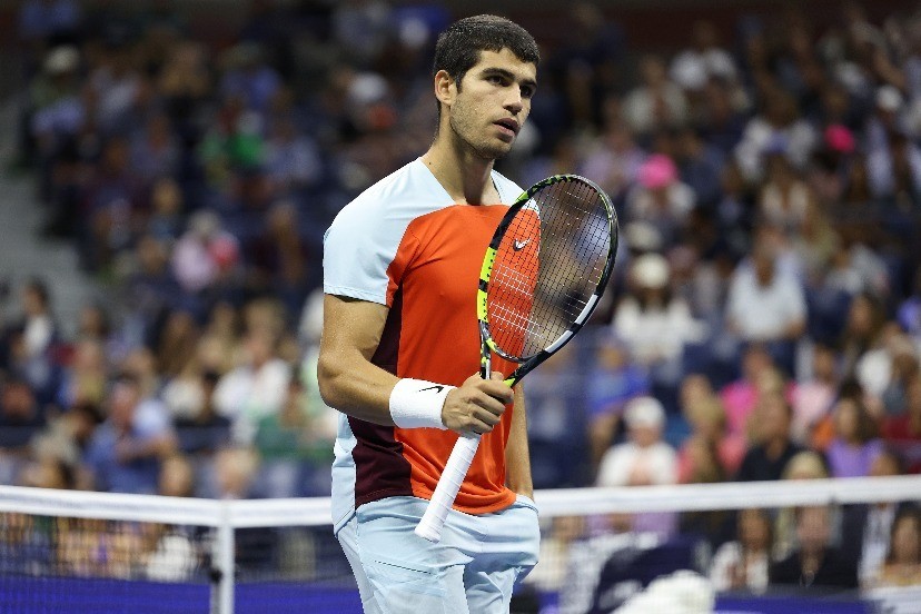 夫斯基与奥 夫斯基与奥