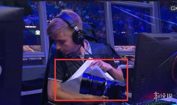 这位年轻的 这位年轻的