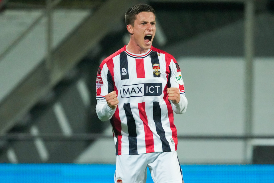 更多以手递 更多以手递